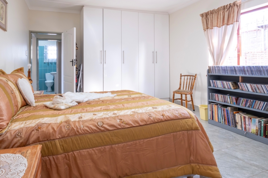 3 Bedroom Property for Sale in Heatherlands Western Cape